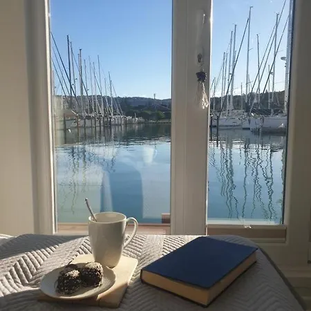 Botel Floating Sea House Portoroz
