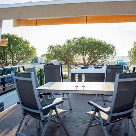 Floating Sea House Botel Portoroz