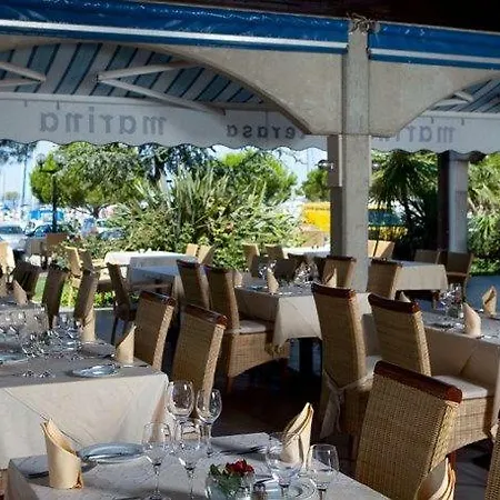 Floating Sea House *