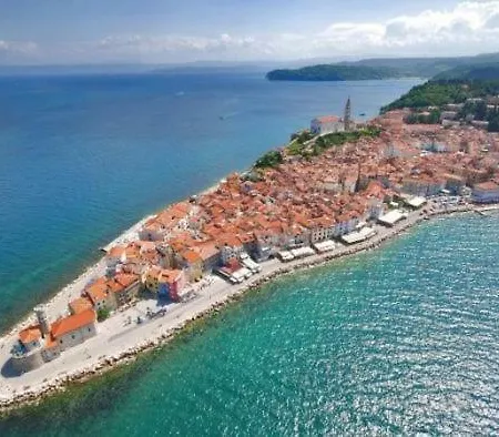 Floating Sea House Botel Portoroz